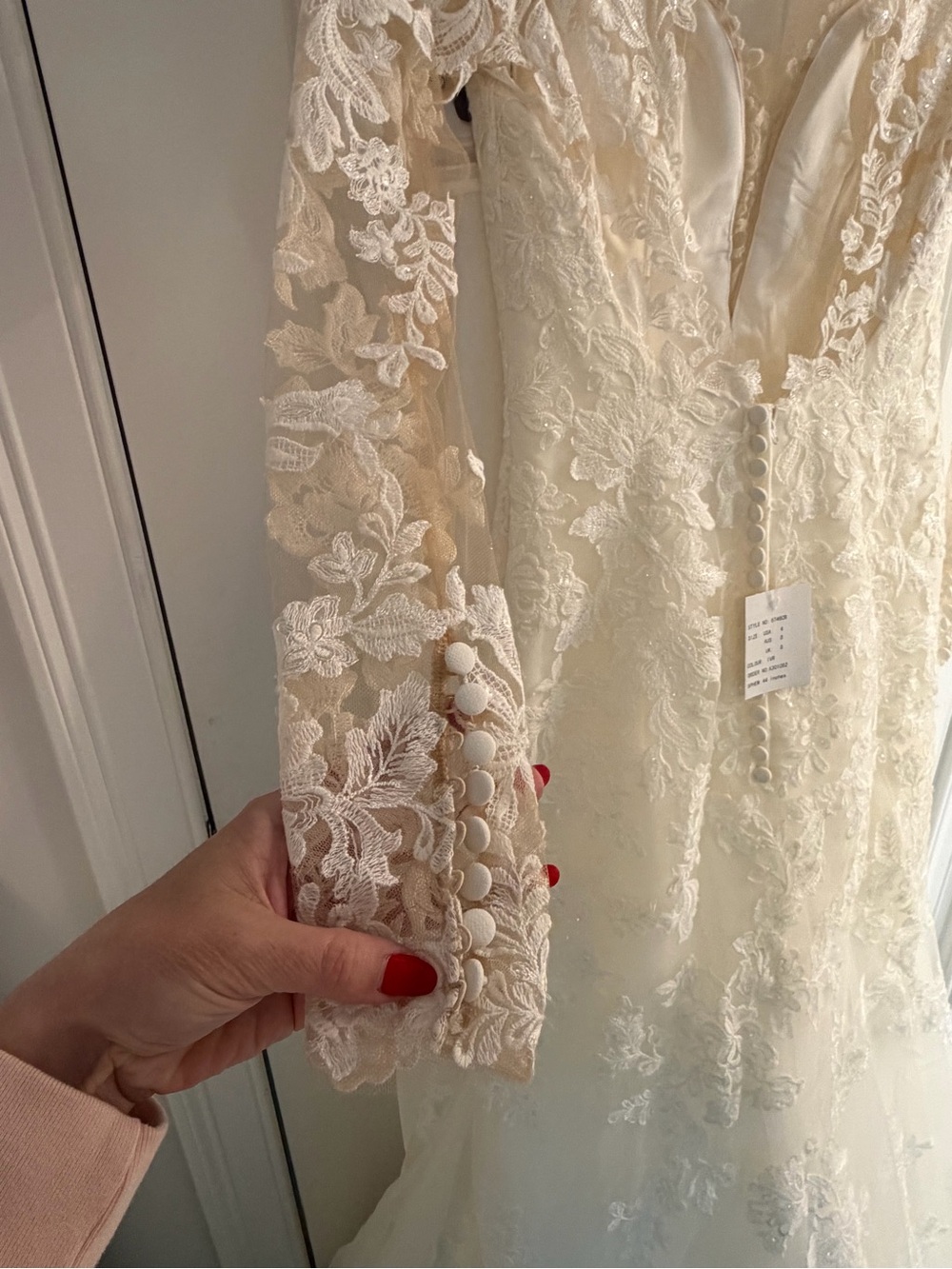 Stella York Ivory Lace Wedding Dress (6764CR) - Picture 7 of 12